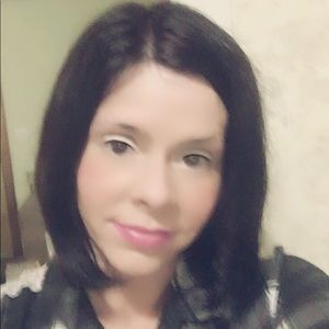 Meet your Posher, Roxanne